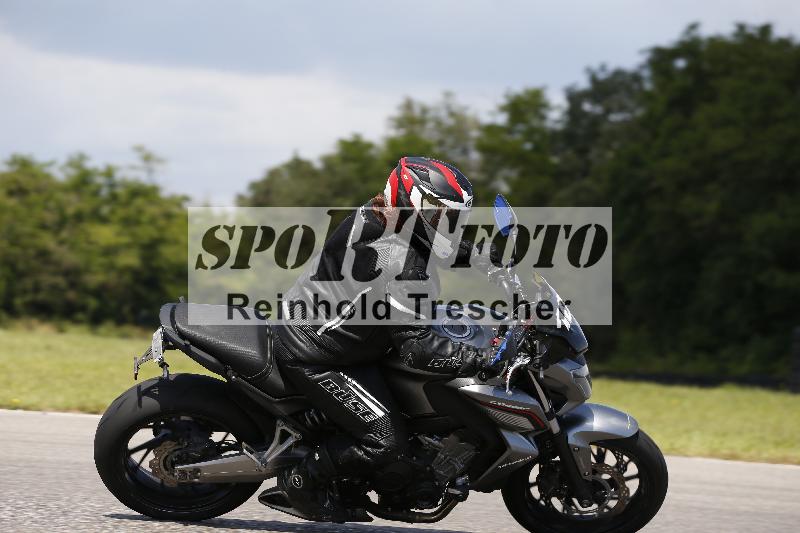 /Archiv-2024/29 12.06.2024 MOTO.CH Track Day ADR/Gruppe blau/103